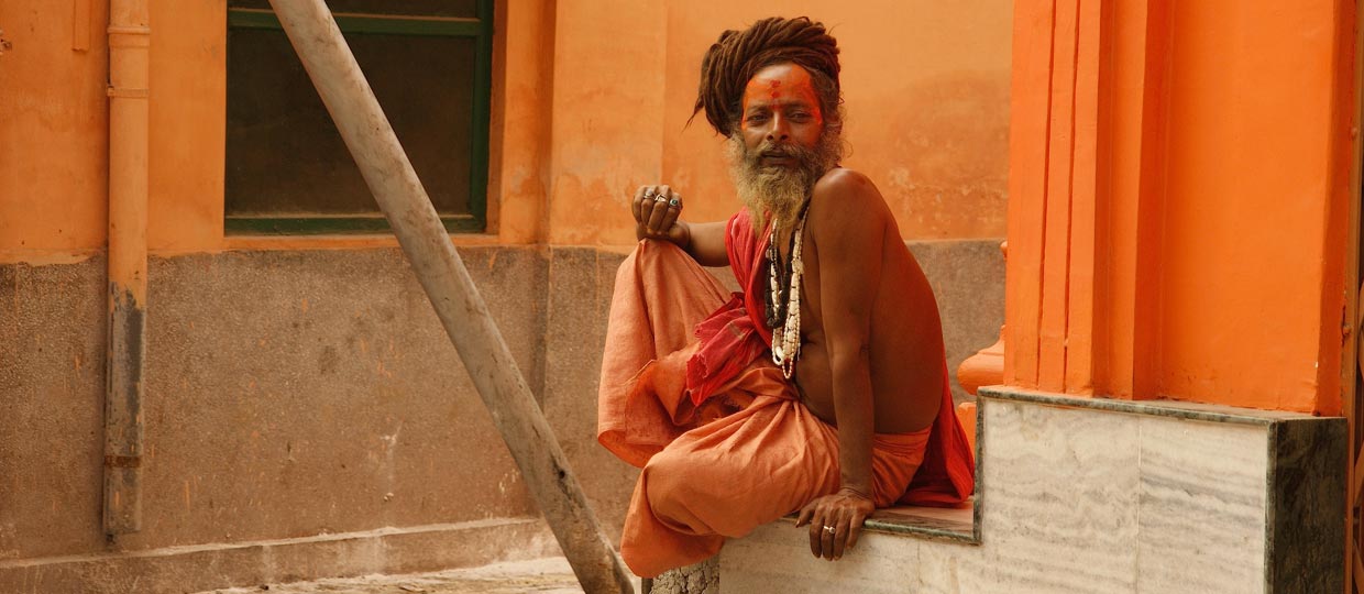 http://www.sadhu-lefilm.com/wp-content/uploads/2012/07/SADHU-Sadhu-rasta.jpg